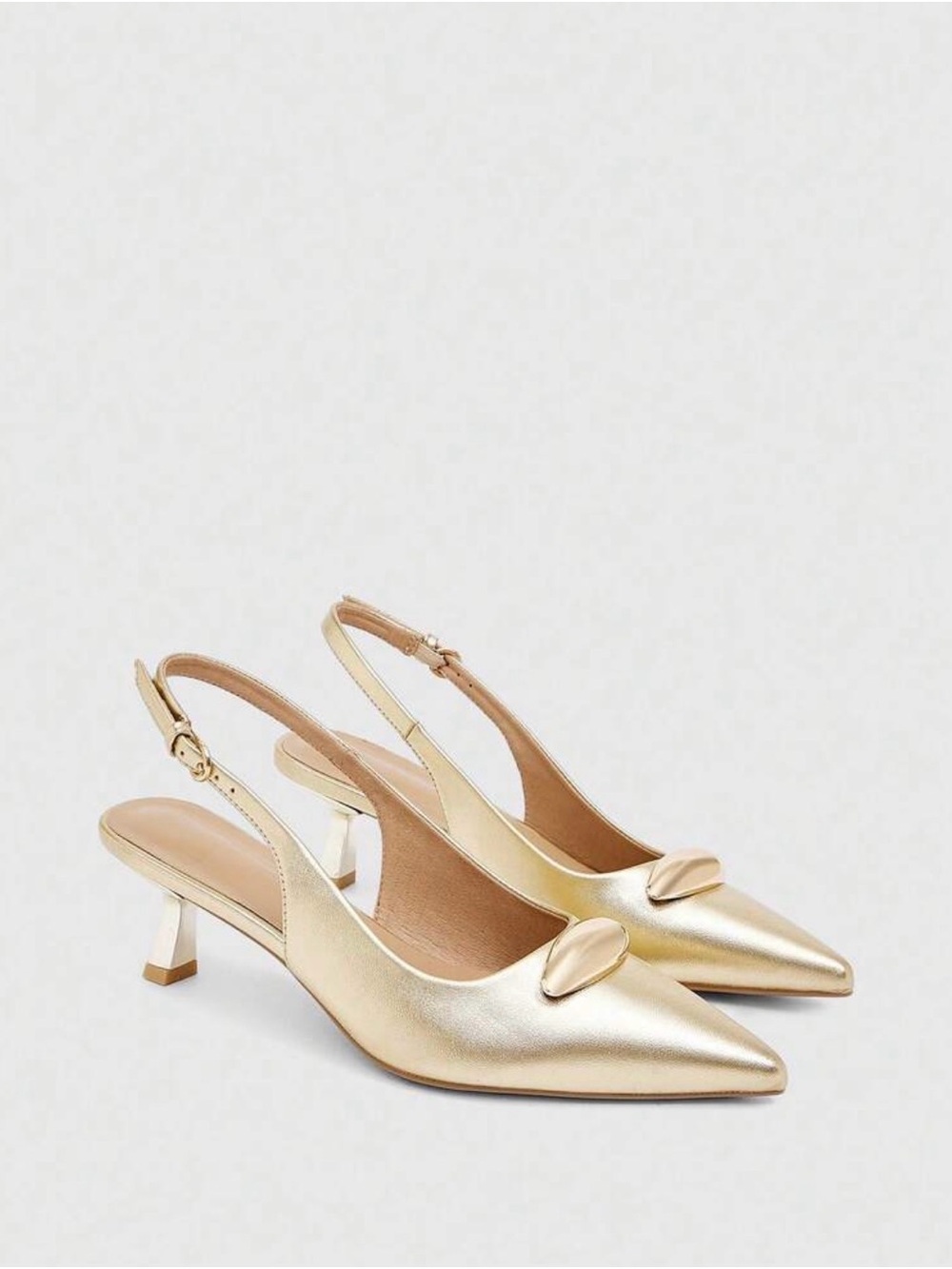 NWT Gold Metallic Slingback Pointed-Toe Kitten Heels with Gold Accent, Size 8